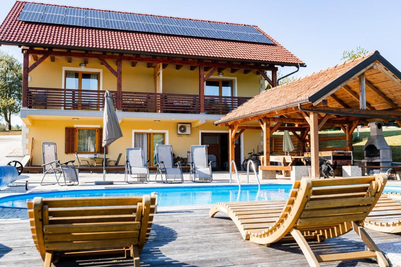 Lahinja & Kolpa River Apartments Metlika Luaran gambar