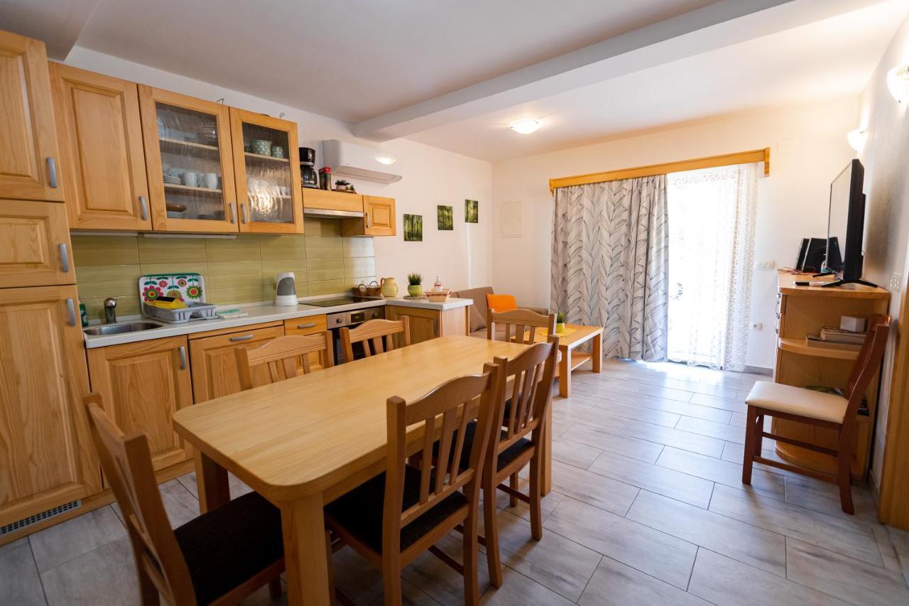 Lahinja & Kolpa River Apartments Metlika Luaran gambar